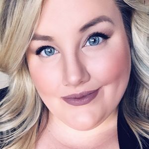 Meet your Posher, Katelyn